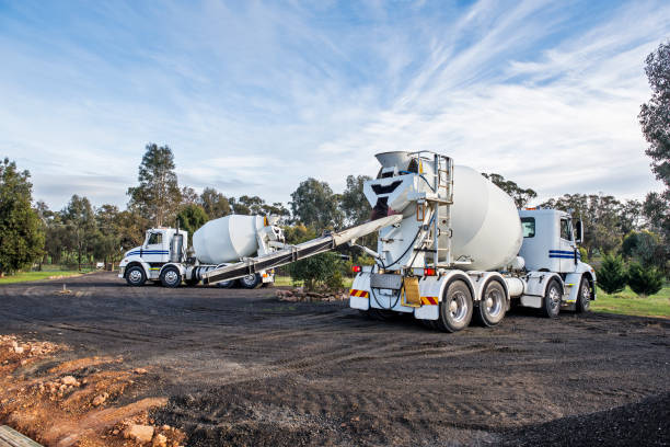 Best Commercial Concrete Contractor  in Iyanbito, NM