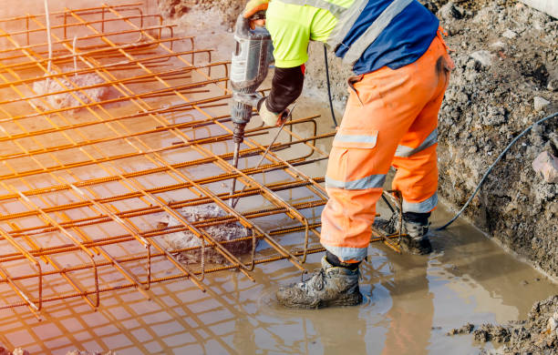 Best Best Concrete Contractor  in Iyanbito, NM